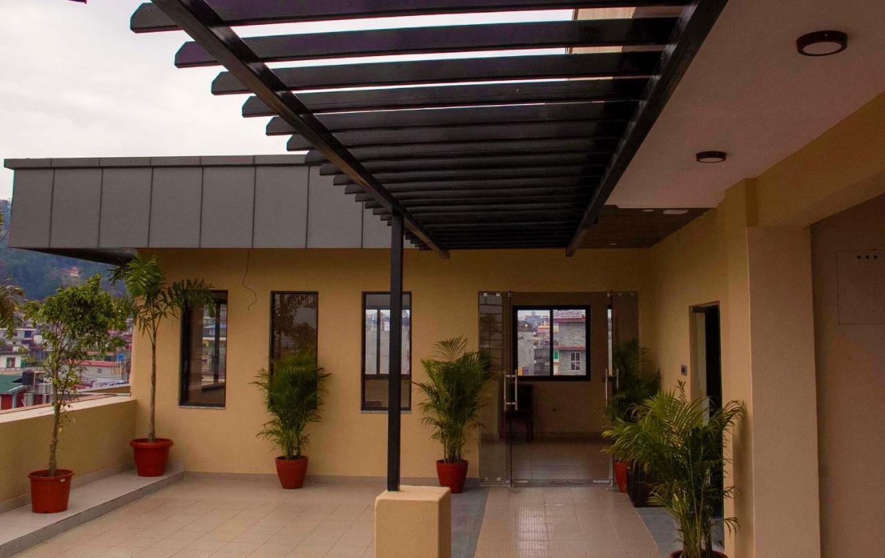 Hotel Silverline Pokhara Eksteriør billede
