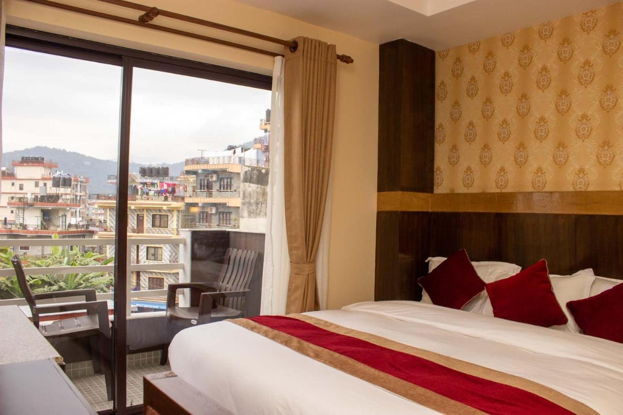 Hotel Silverline Pokhara Eksteriør billede