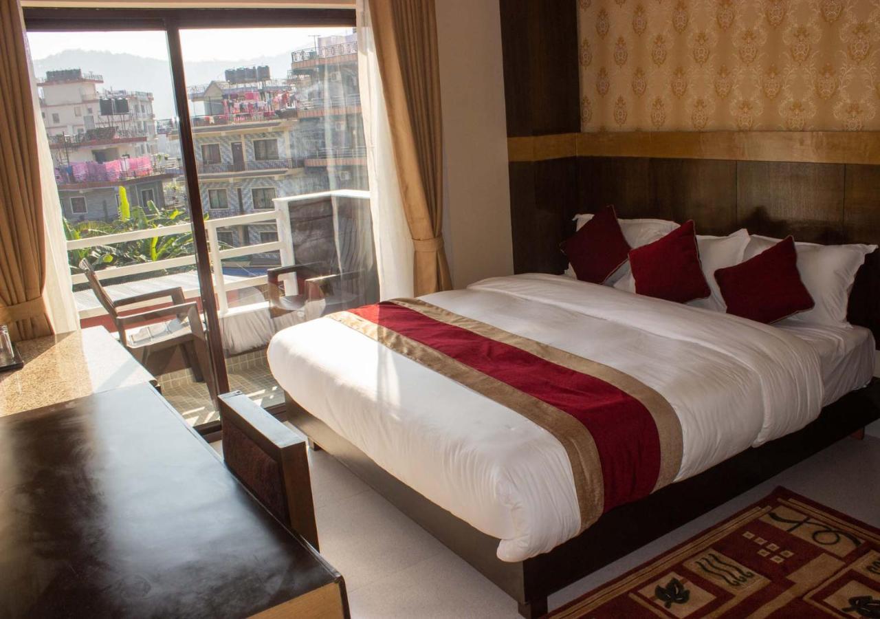 Hotel Silverline Pokhara Eksteriør billede